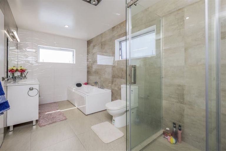 Photo of property in 11 Reding Street, Takanini, 2112