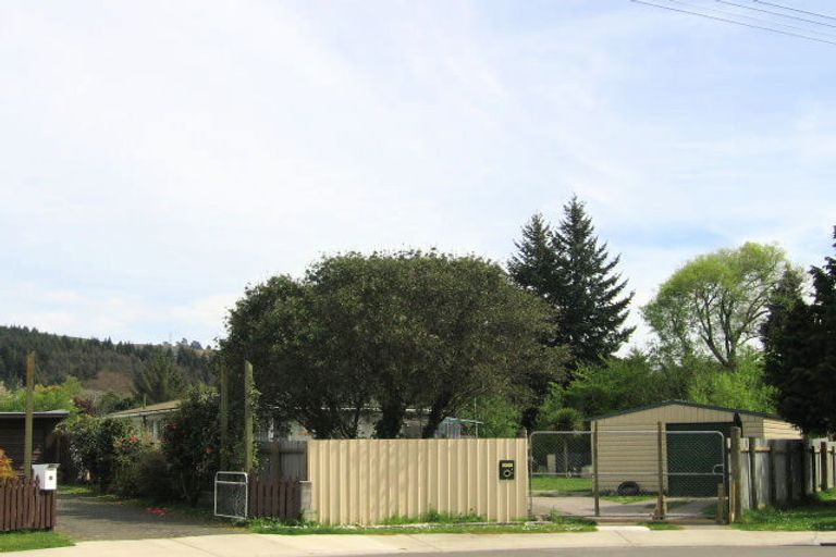 Photo of property in 14 John Road, Fairy Springs, Rotorua, 3015