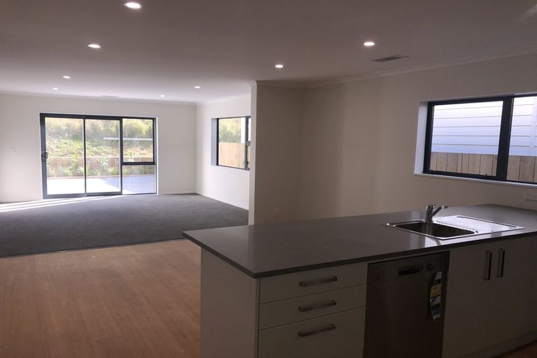 Photo of property in 59 Melksham Drive, Churton Park, Wellington, 6037