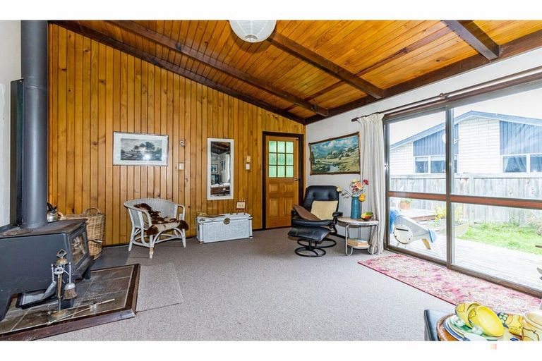 Photo of property in 19 Smith Street, Waimate, 7924