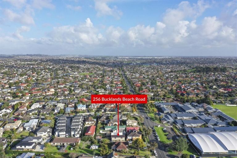 Photo of property in 256a Bucklands Beach Road, Bucklands Beach, Auckland, 2012