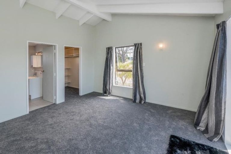 Photo of property in 20 Weggery Drive, Waikanae Beach, Waikanae, 5036