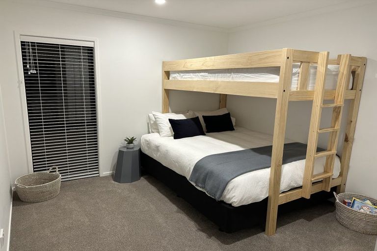 Photo of property in 8 Barn Road, Jacks Point, 9371