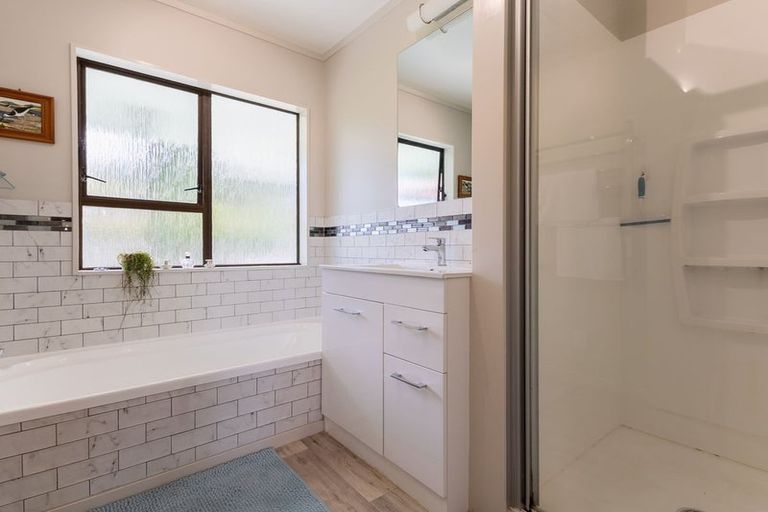 Photo of property in 79 Aorangi Road, Paraparaumu, 5032