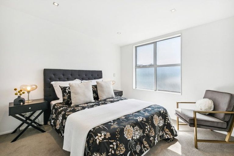 Photo of property in 66 Saddleback Grove, Karori, Wellington, 6012