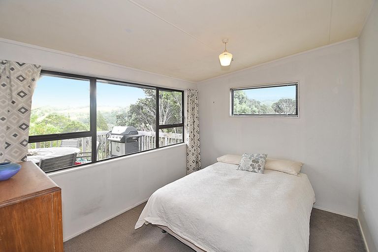 Photo of property in 17 Hillside Crescent, Leigh, 0985