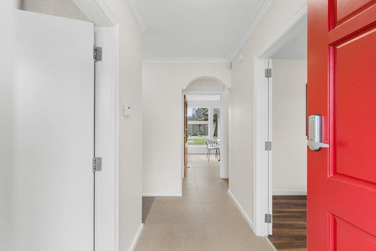 Photo of property in 51b Glenharrow Avenue, Avonhead, Christchurch, 8042