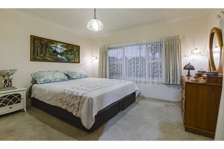 Photo of property in 107 Pah Road, Cockle Bay, Auckland, 2014