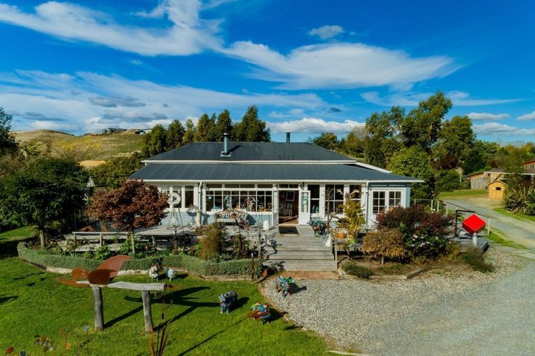 Photo of property in 1307 State Highway 2, Waipawa, Otane, 4277