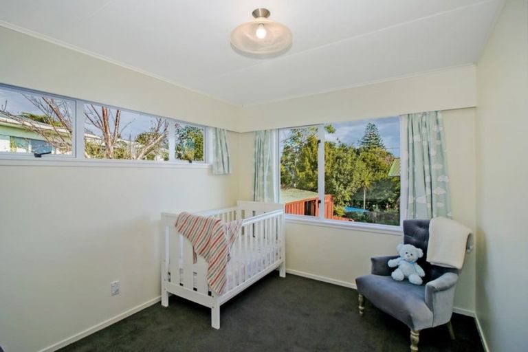 Photo of property in 3b Montana Place, Merrilands, New Plymouth, 4312