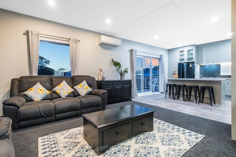 Photo of property in 47 Cleat Street, Whitby, Porirua, 5024