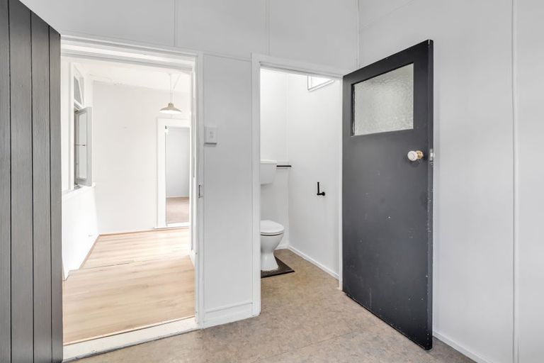 Photo of property in 23 South Street, West End, Palmerston North, 4410