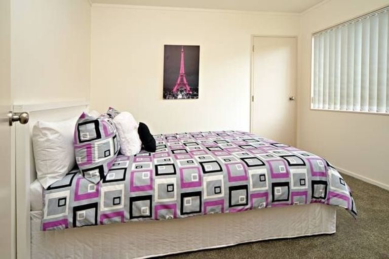 Photo of property in 2/41 Kopara Place, Clendon Park, Auckland, 2103