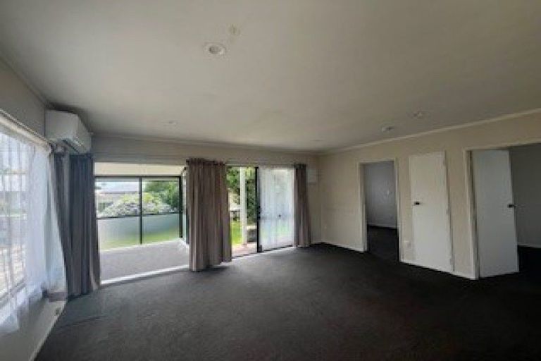 Photo of property in 24 Princes Street, Levin, 5510