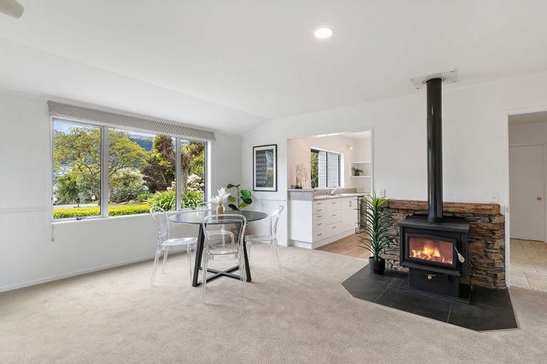 Photo of property in 7 Kelvin Place, Kelvin Heights, Queenstown, 9300