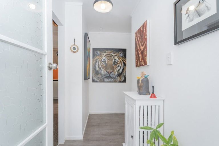 Photo of property in 8 Simpson Place, Whitianga, 3510