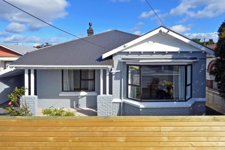 Photo of property in 1 Elliot Street, Andersons Bay, Dunedin, 9013