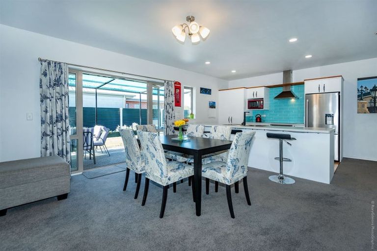 Photo of property in 14 Saint Peters Close, Woolston, Christchurch, 8062