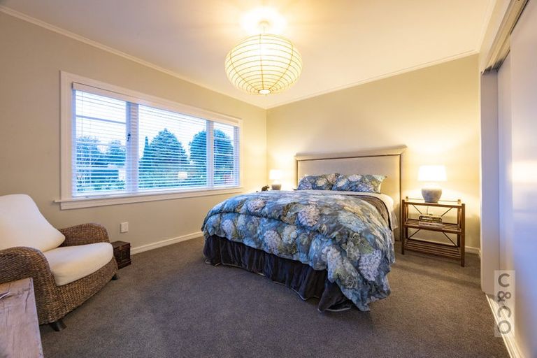 Photo of property in 29 Cambridge Road, Riverhead, 0820