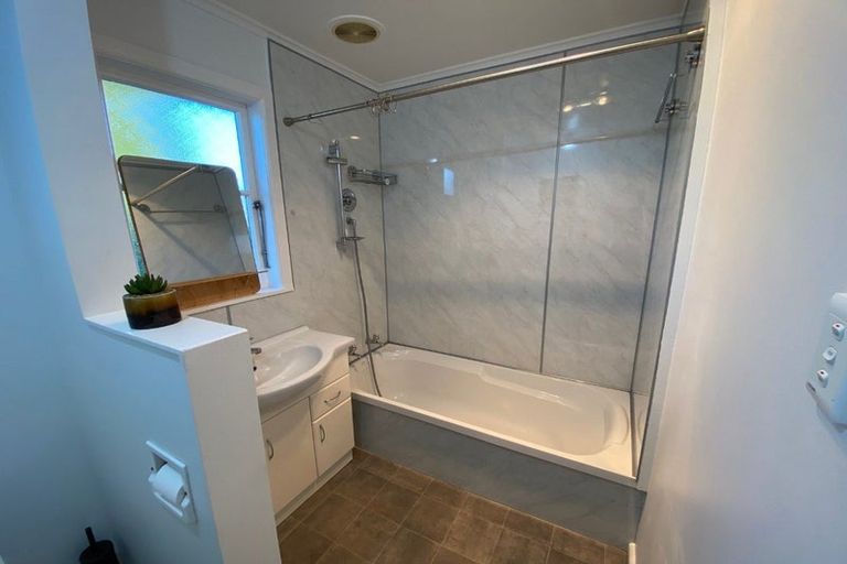 Photo of property in 42 Oldham Avenue, Onekawa, Napier, 4110