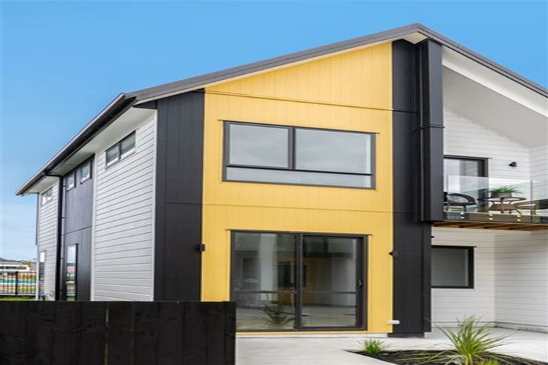 Photo of property in 30 Whakato Avenue, Kumeu, 0810