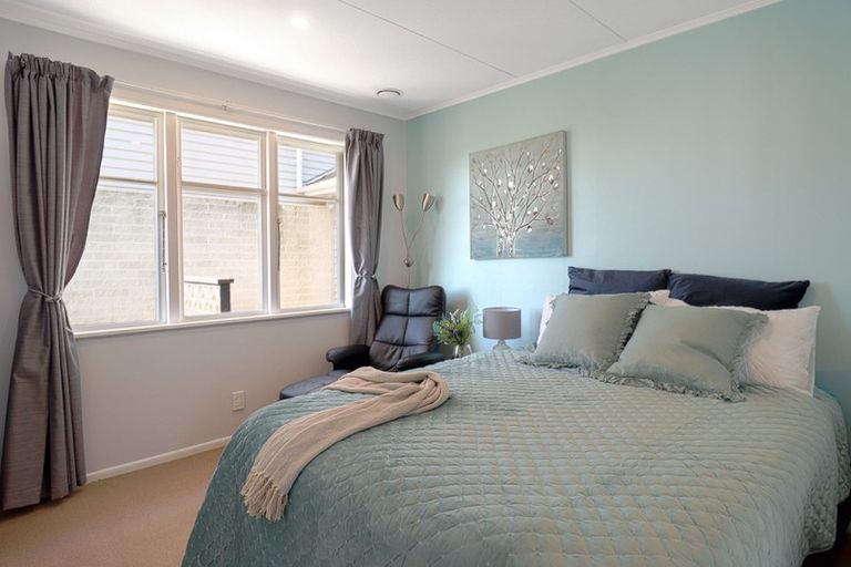 Photo of property in 21 Riwai Street, Paraparaumu, 5032