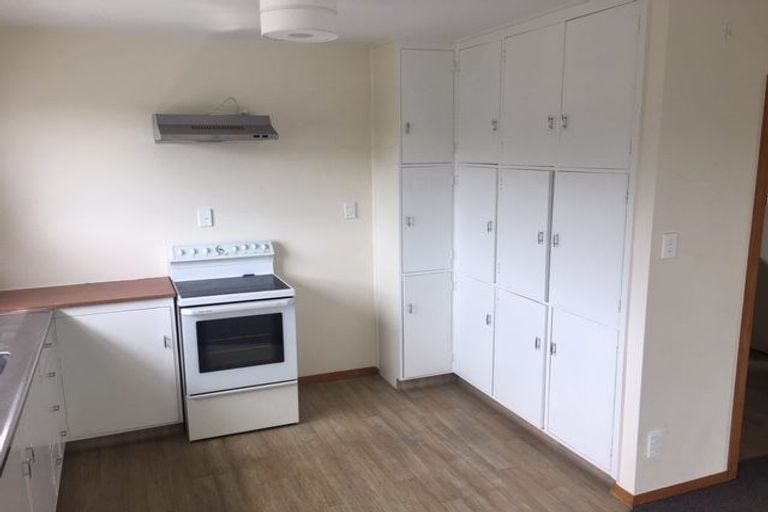 Photo of property in 1/32 Landsdowne Terrace, Cashmere, Christchurch, 8022