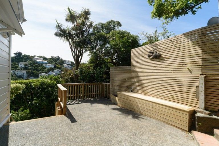 Photo of property in 40 Fairview Crescent, Kelburn, Wellington, 6012