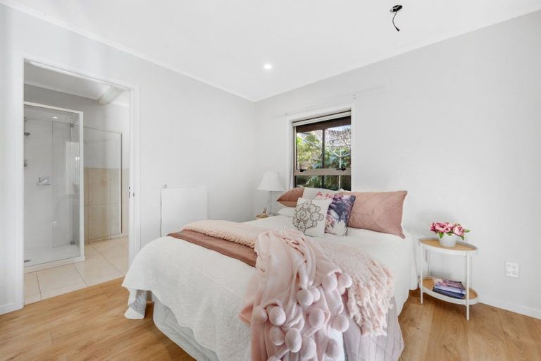 Photo of property in 1/30 Curacao Place, Half Moon Bay, Auckland, 2012