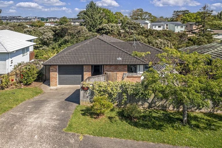 Photo of property in 35 Jadewynn Drive, Massey, Auckland, 0614