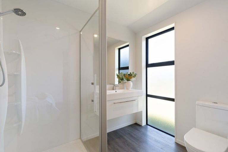 Photo of property in 33 Peterley Road, Lower Shotover, Queenstown, 9304