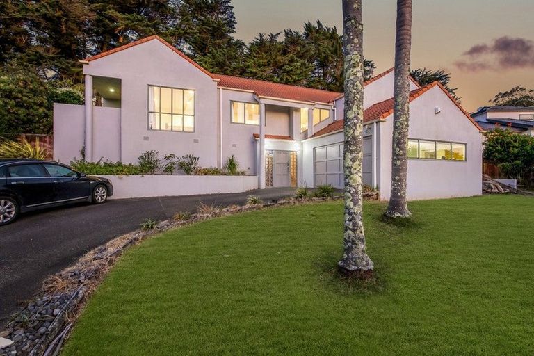 Photo of property in 113 Eugenia Rise, Goodwood Heights, Auckland, 2105