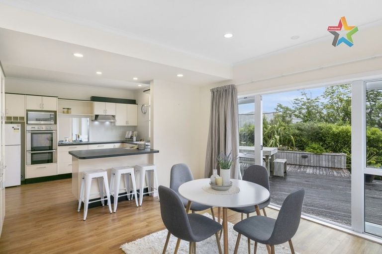 Photo of property in 32a Woodvale Grove, Fairfield, Lower Hutt, 5011