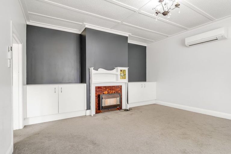 Photo of property in 23 South Street, West End, Palmerston North, 4410