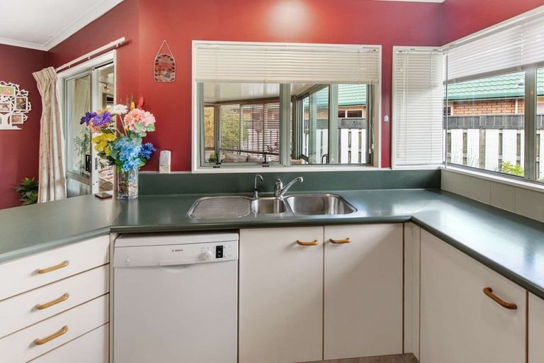 Photo of property in 6 Henley Court, Highbury, Palmerston North, 4412