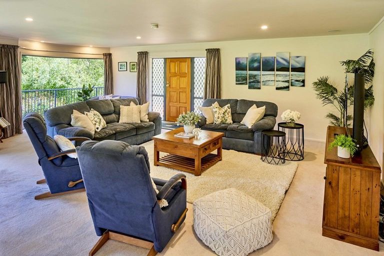 Photo of property in 1153 Paekakariki Hill Road, Paekakariki Hill, Porirua, 5381