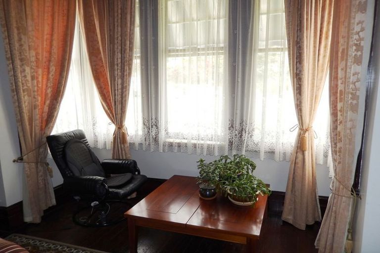 Photo of property in 19 Wharfe Street, South Hill, Oamaru, 9400