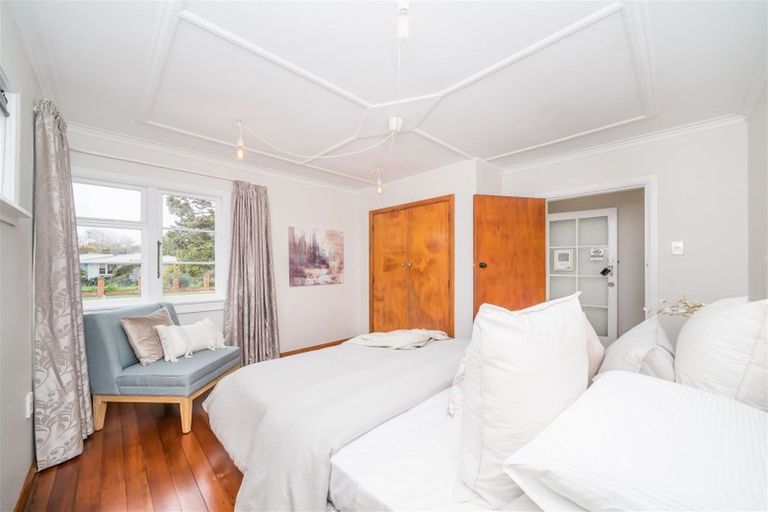 Photo of property in 12 Centennial Drive, Hokowhitu, Palmerston North, 4410