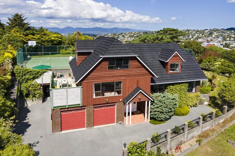 Photo of property in 46 David Crescent, Karori, Wellington, 6012