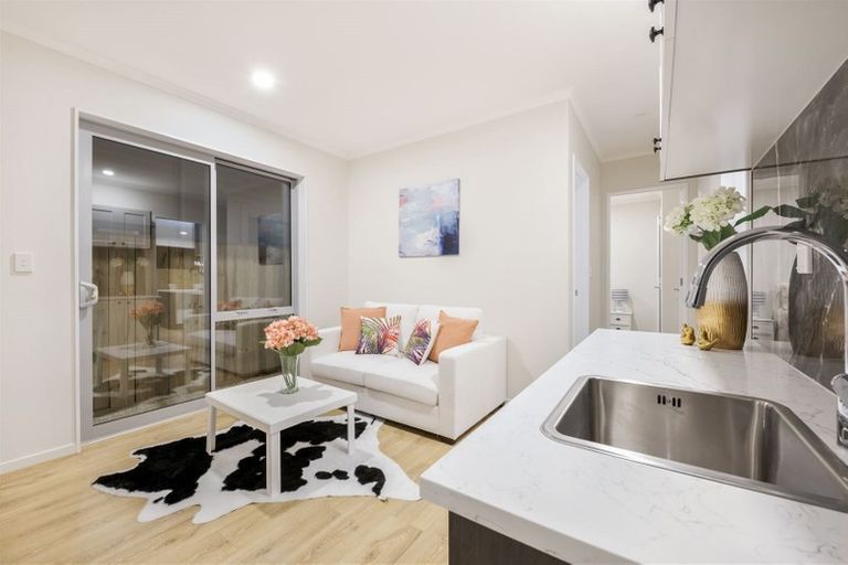 Photo of property in 92 Tir Conaill Avenue, Flat Bush, Auckland, 2019