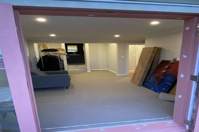 Photo of property in 97 Scenic Drive, Titirangi, Auckland, 0604