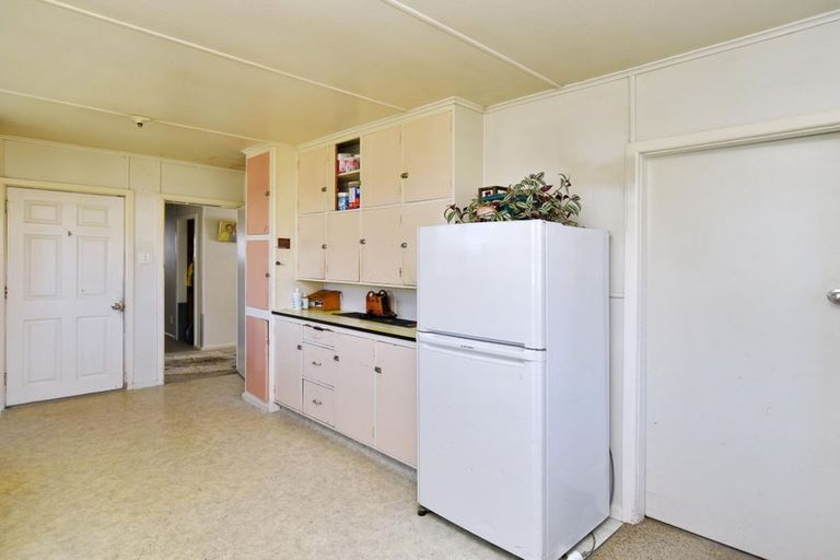 Photo of property in 43 Uxbridge Street, Redwood, Christchurch, 8051