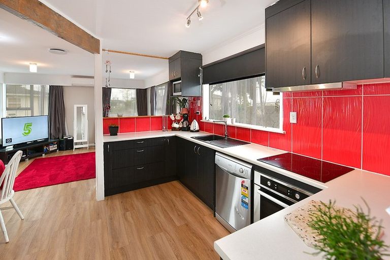 Photo of property in 53b Springs Road, Parakai, 0830