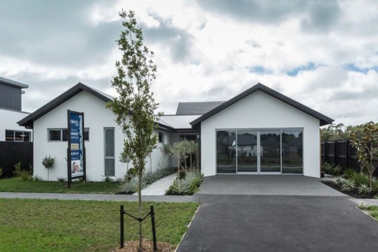 Photo of property in 33 Prestons Park Drive, Marshland, Christchurch, 8083