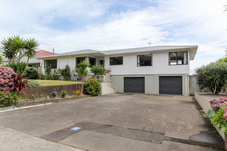 Photo of property in 74 Smart Road, Glen Avon, New Plymouth, 4312
