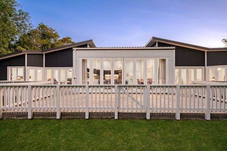 Photo of property in 23 Glenside Road, Glenside, Wellington, 6037