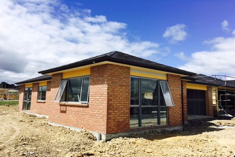 Photo of property in 3 Darley Way, Papakura, 2110