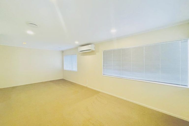 Photo of property in 1 Evelyn Road, Cockle Bay, Auckland, 2014