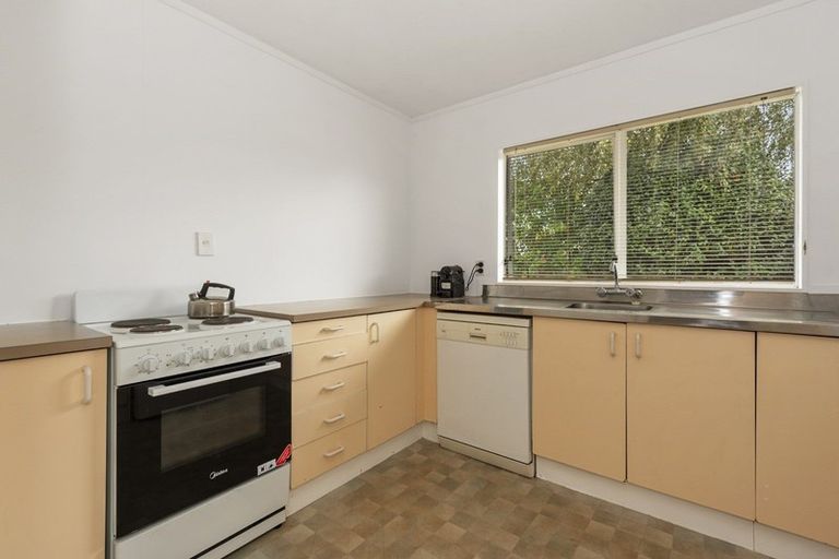 Photo of property in 2 Beadle Place, St Andrews, Hamilton, 3200