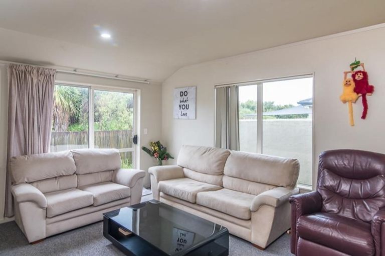 Photo of property in 105 Makarini Street, Paraparaumu, 5032